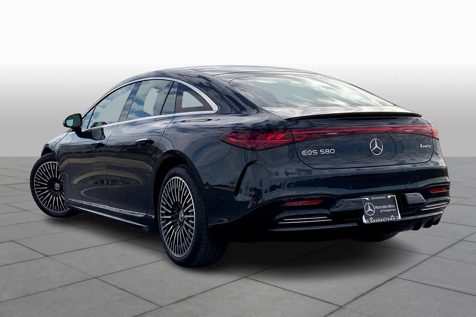 Used 2023 Mercedes-Benz EQS 580 4MATIC Sedan image 4