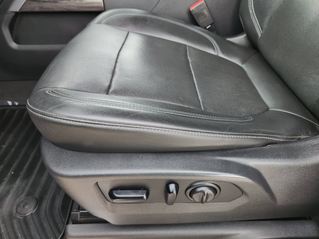 Used 2019 Chevrolet Silverado 1500 LTZ w/ LTZ Texas Edition AWD/4WD image 27