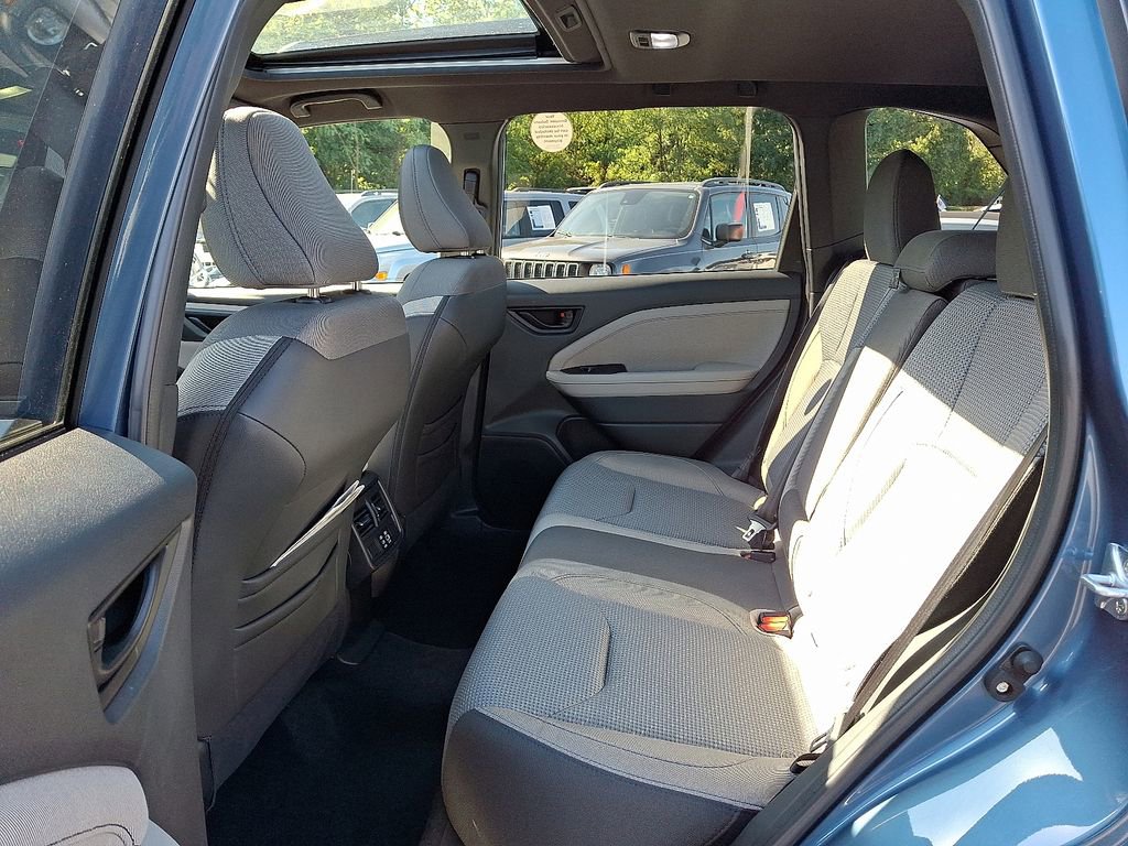 Used 2025 Subaru Forester Premium image 10