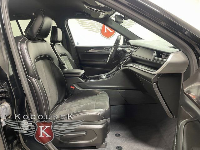 Used 2023 Jeep Grand Cherokee Altitude image 22