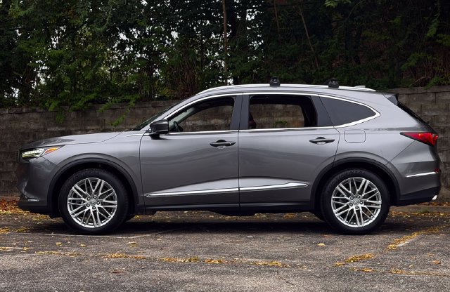 Used 2023 Acura MDX w/ Advance Package AWD/4WD image 12
