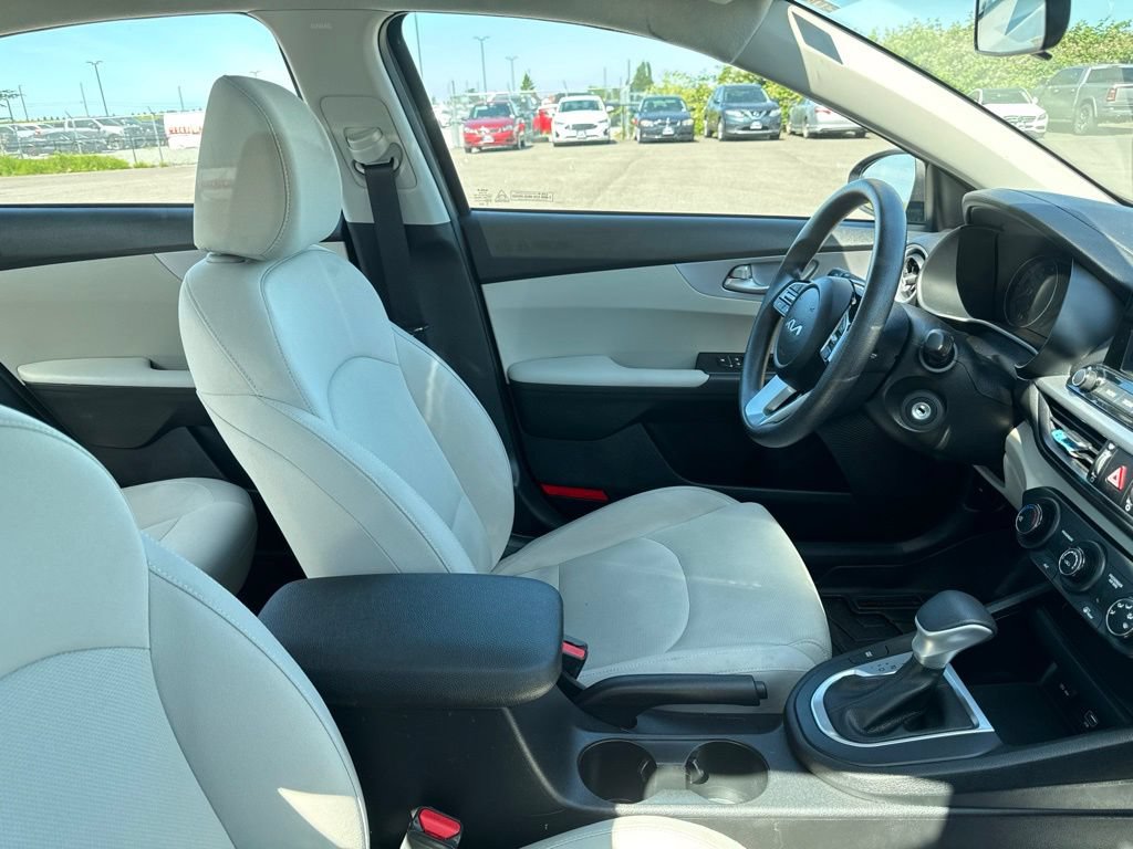 Used 2023 Kia Forte LXS w/ LXS Technology Package FWD image 12