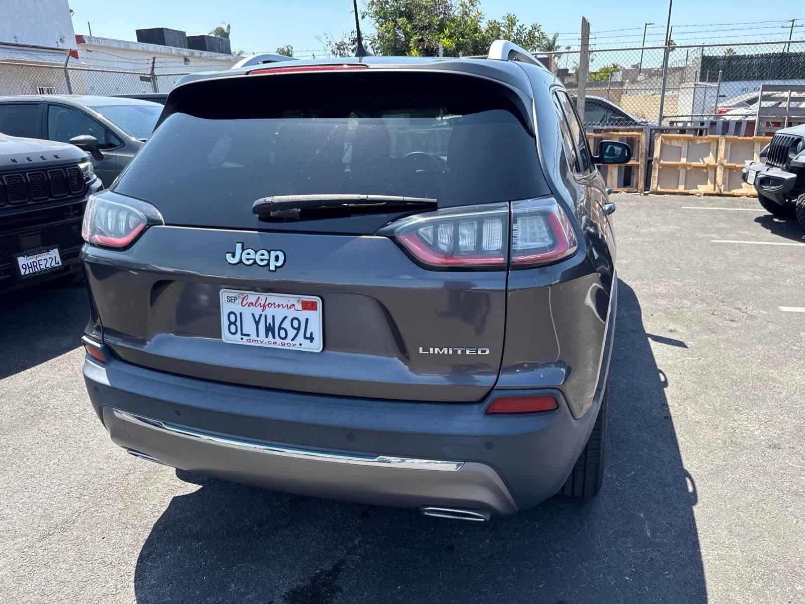 Used 2019 Jeep Cherokee Limited FWD image 13