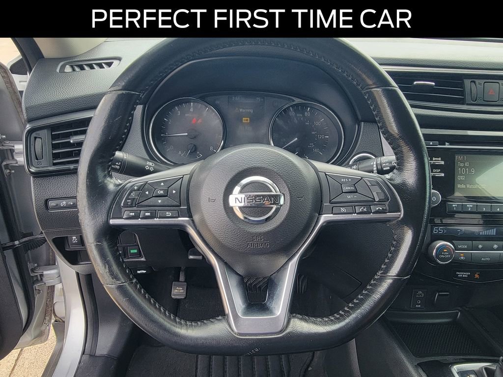 Used 2017 Nissan Rogue SV image 20