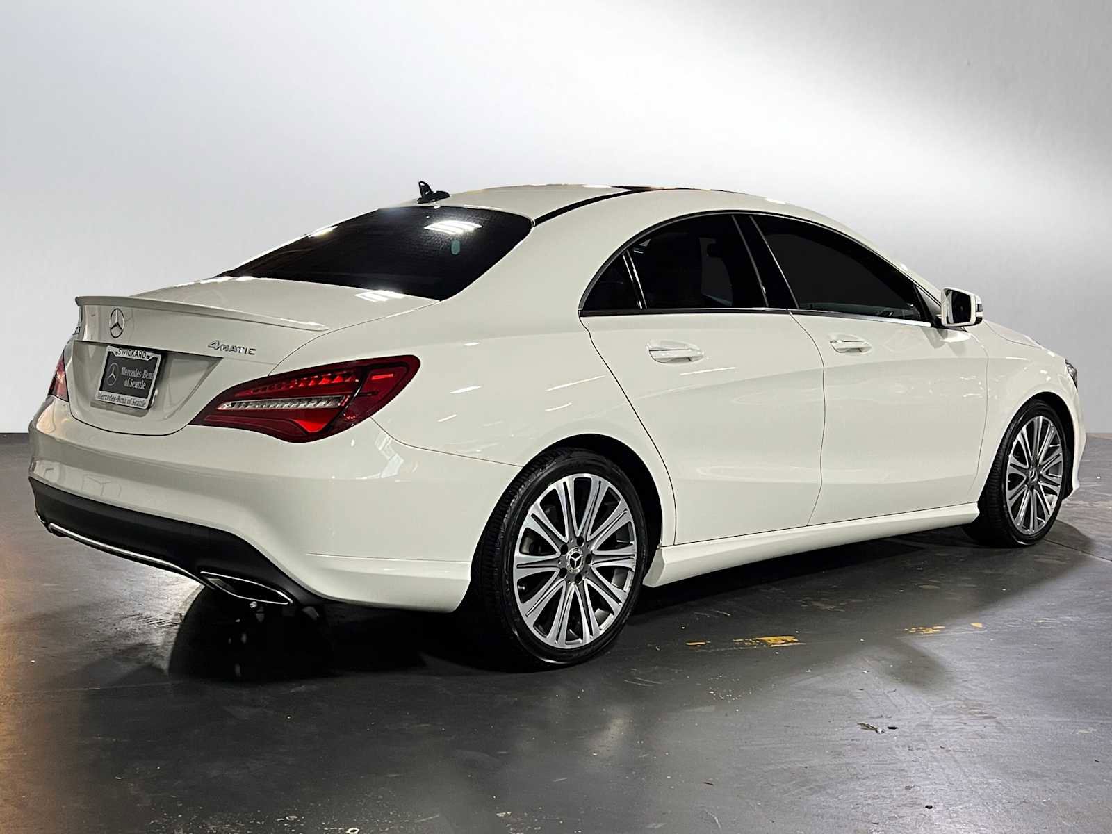 Used 2018 Mercedes-Benz CLA 250 4MATIC image 3