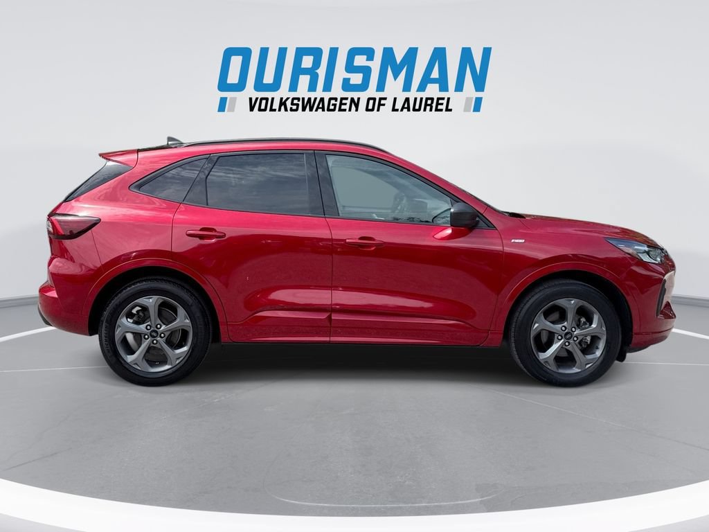 Used 2023 Ford Escape ST-Line w/ Tech Pack #1 AWD/4WD image 9