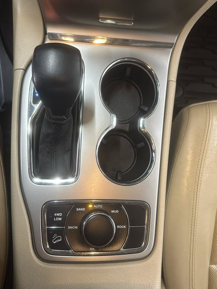 Used 2018 Jeep Grand Cherokee Limited w/ Luxury Group II AWD/4WD image 23