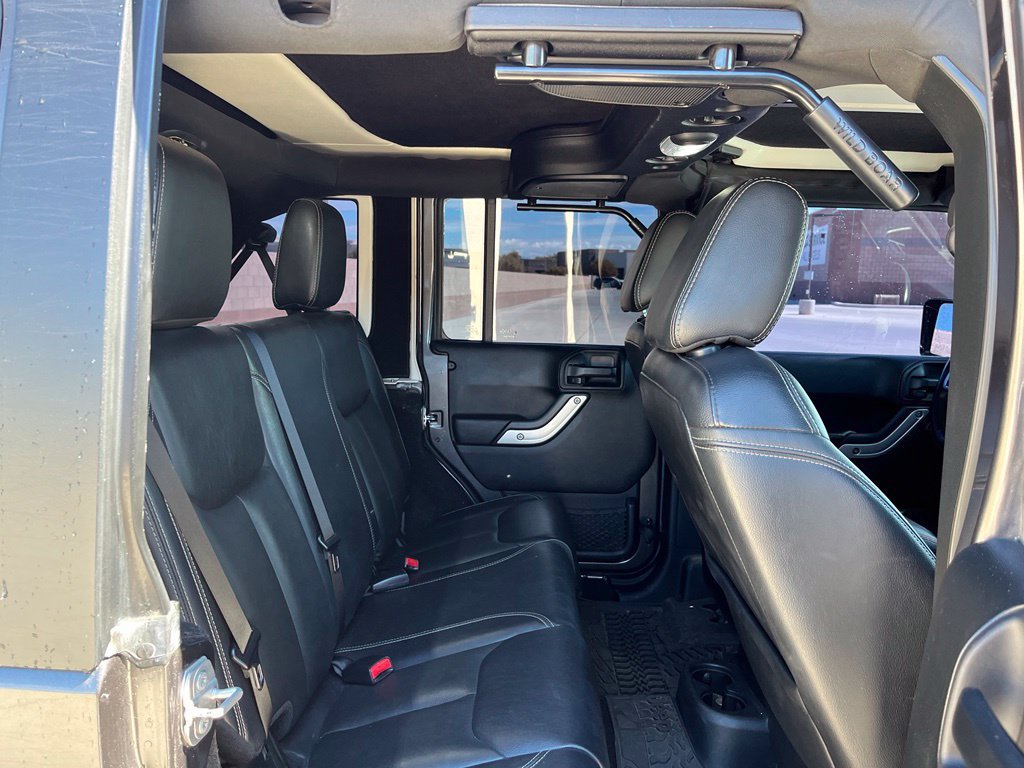 Used 2016 Jeep Wrangler Unlimited Rubicon AWD/4WD image 13