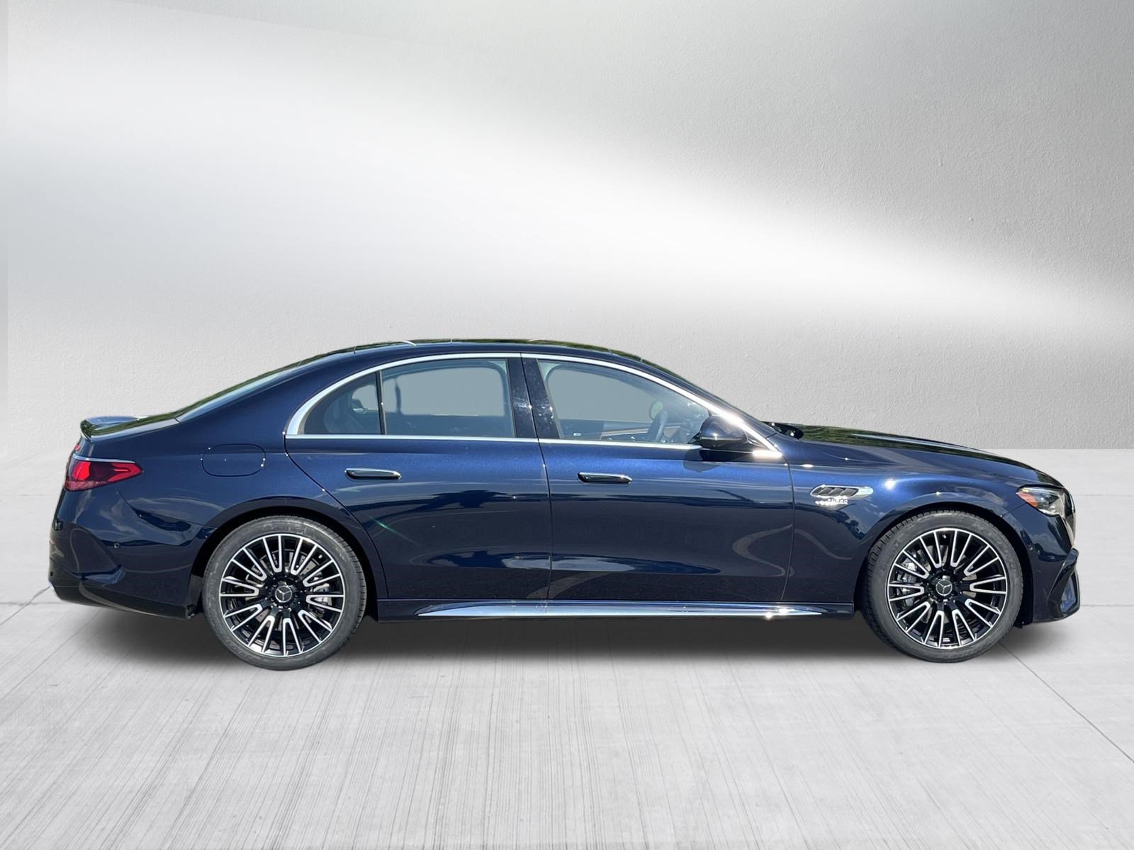 Used 2025 Mercedes-Benz E 53 AMG e 4MATIC Sedan image 8