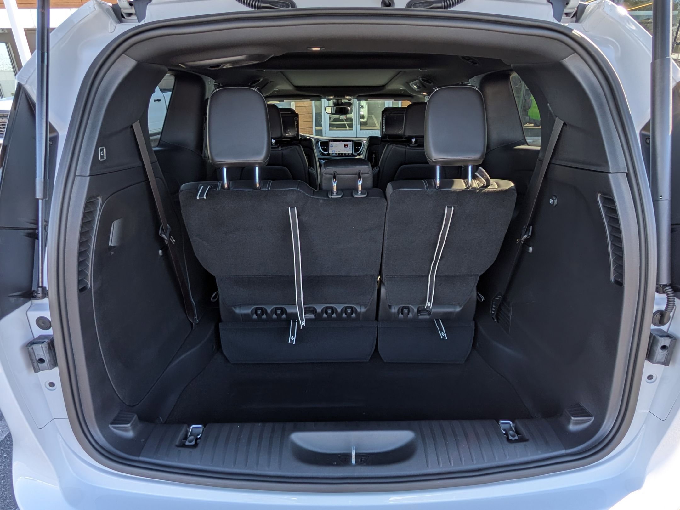 New 2026 Chrysler Pacifica Select image 31