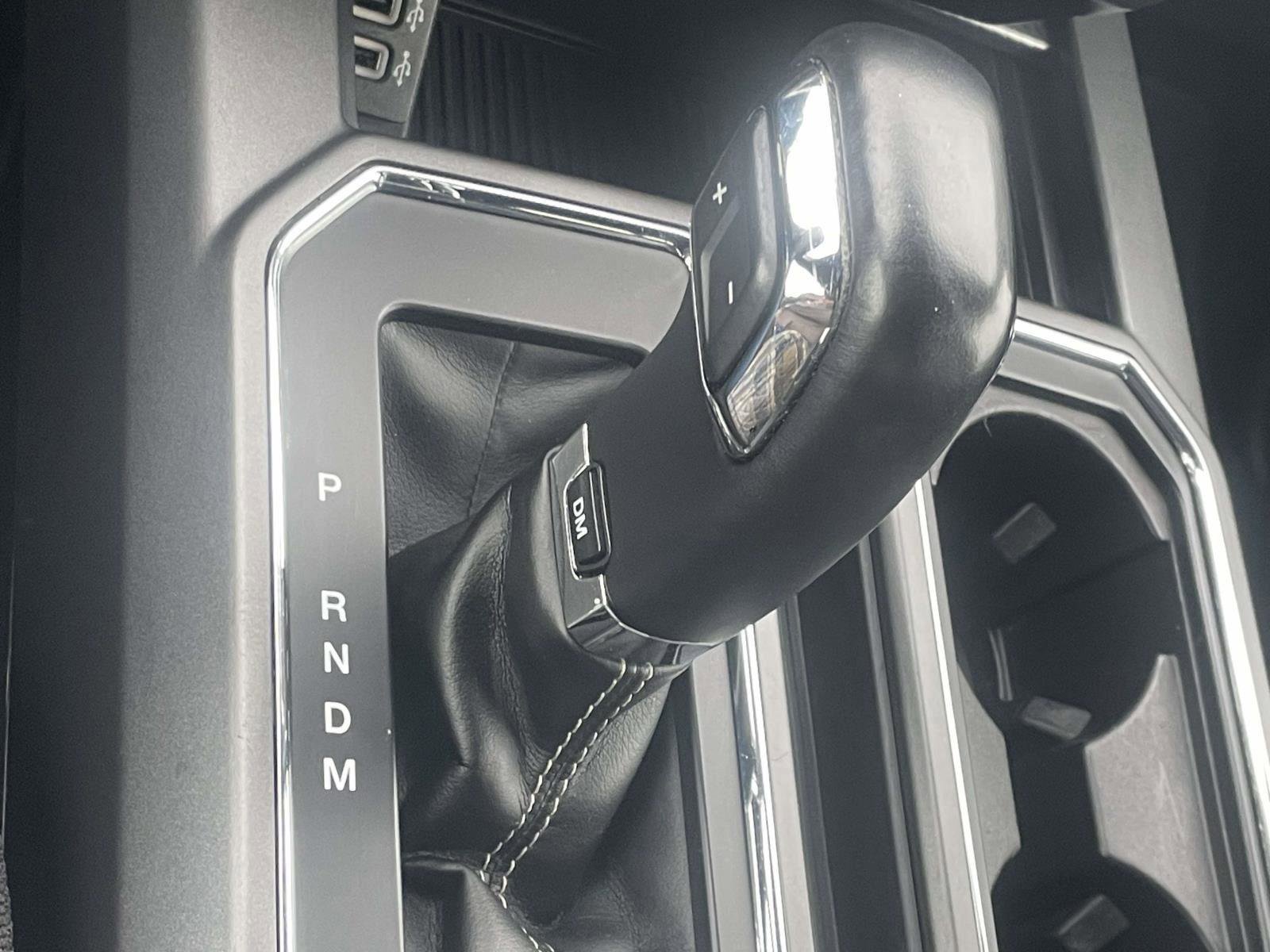Used 2019 Ford F150 XLT w/ Equipment Group 302A Luxury AWD/4WD image 12