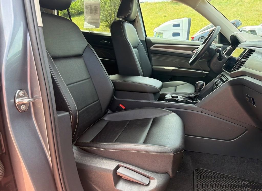 Used 2023 Volkswagen Atlas SE w/ Black Wheel Package AWD/4WD image 36