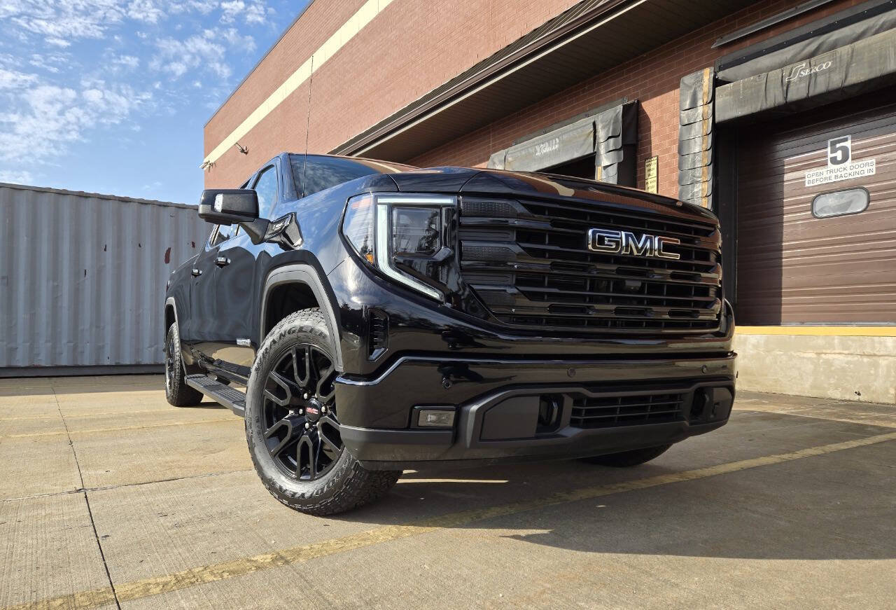 Used 2025 GMC Sierra 1500 Elevation w/ Elevation Premium Package AWD/4WD image 24