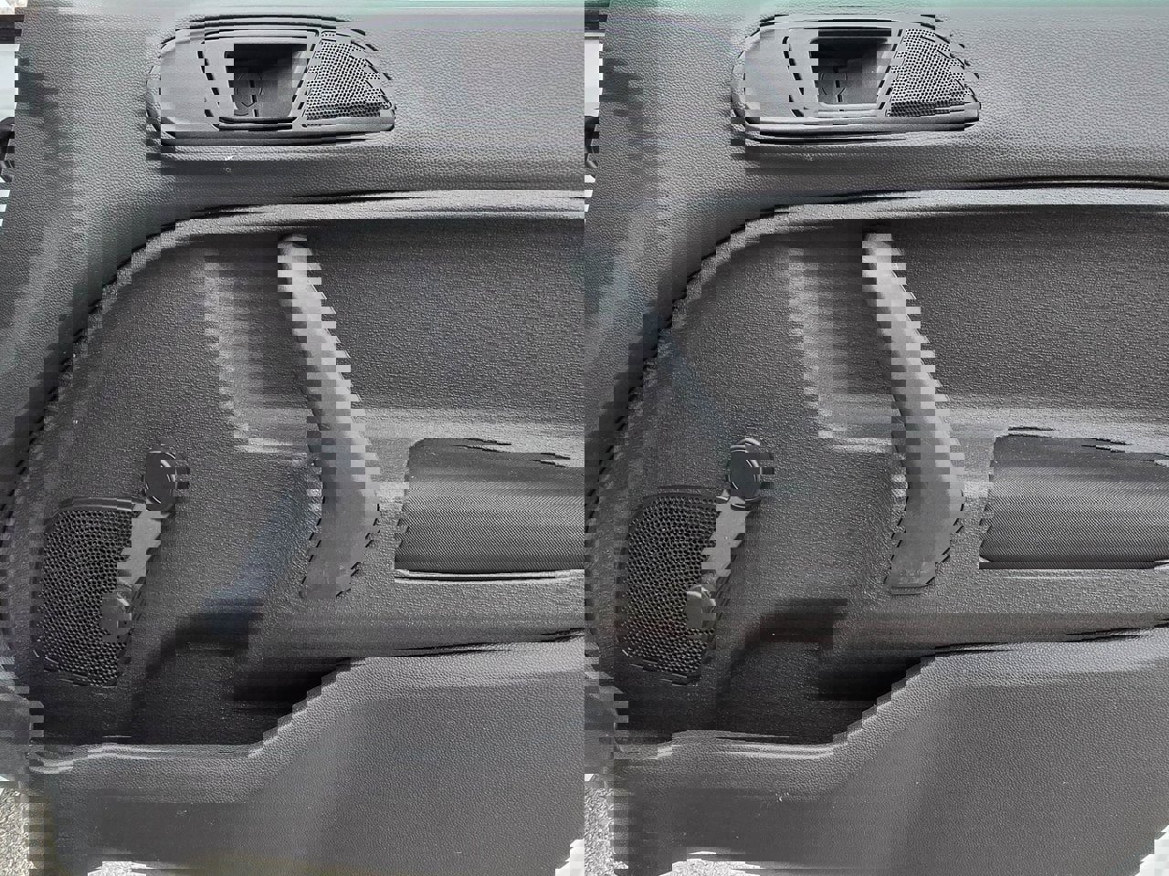 Used 2017 Ford Fiesta S image 34