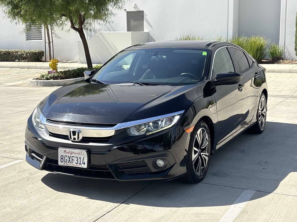 Used 2018 Honda Civic EX-T image 7