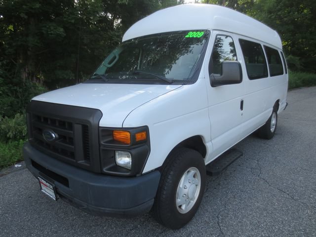 Used 2009 Ford E-250 and Econoline 250 Extended RWD image 1