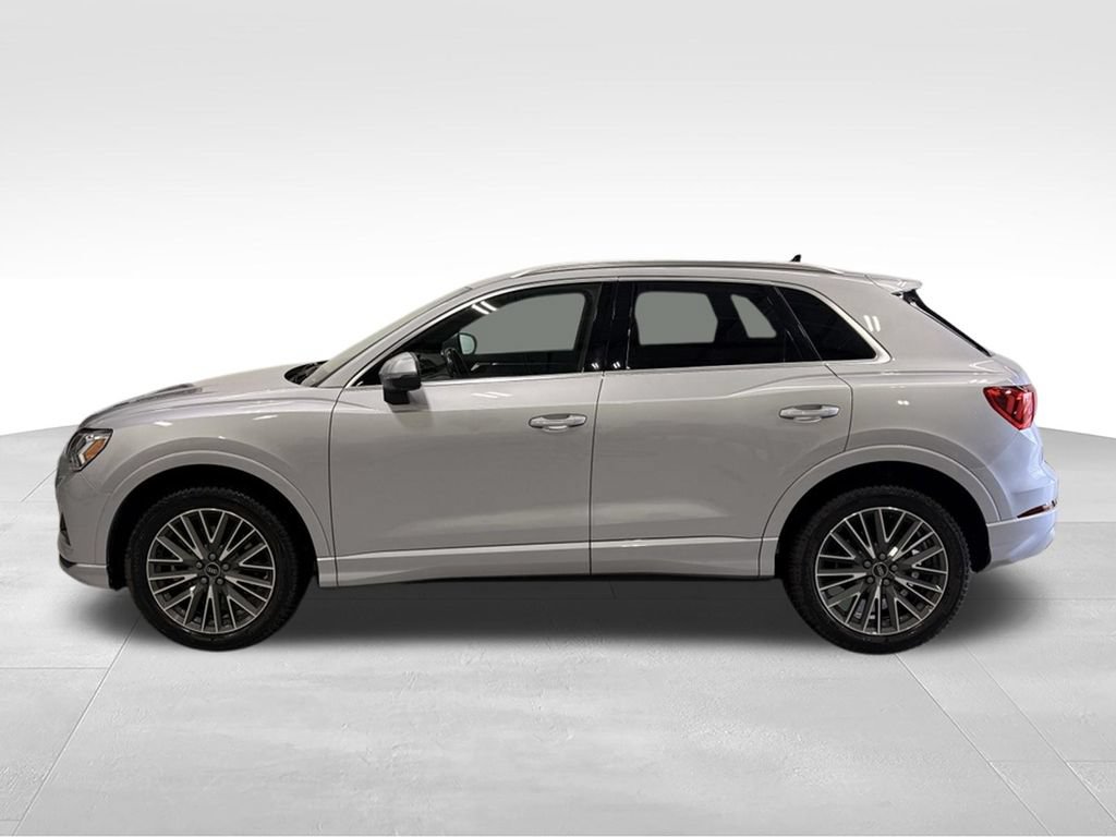 Used 2022 Audi Q3 2.0T Premium Plus AWD/4WD image 2