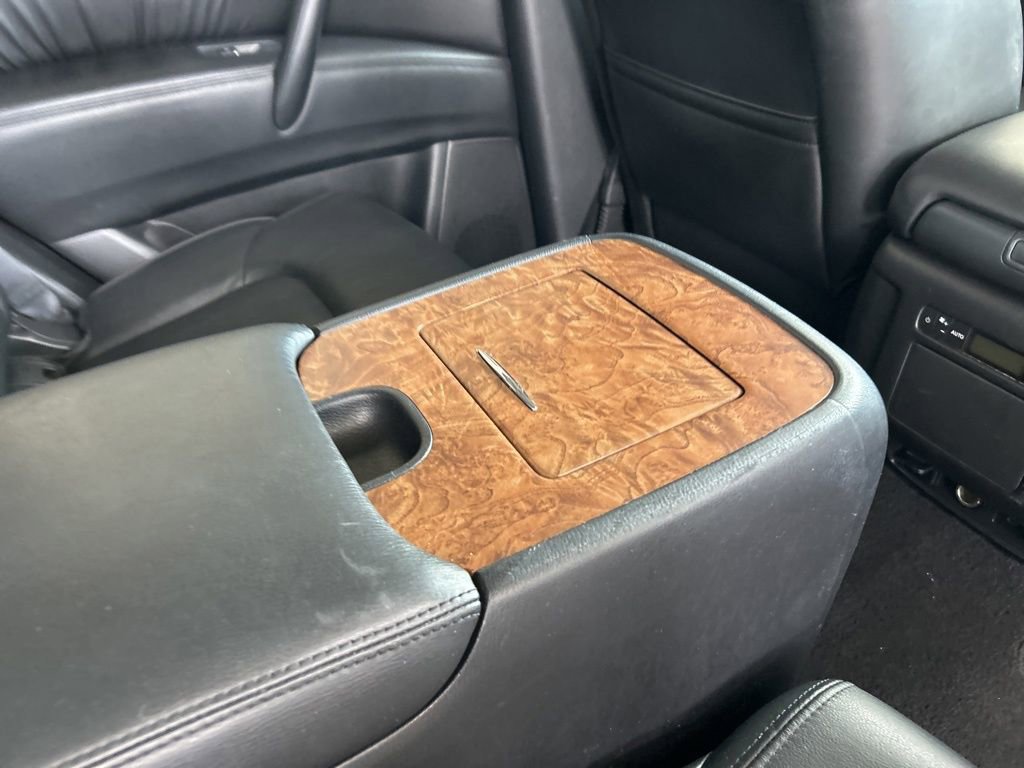 Used 2022 Nissan Armada SL w/ Captain's Chairs Package image 33