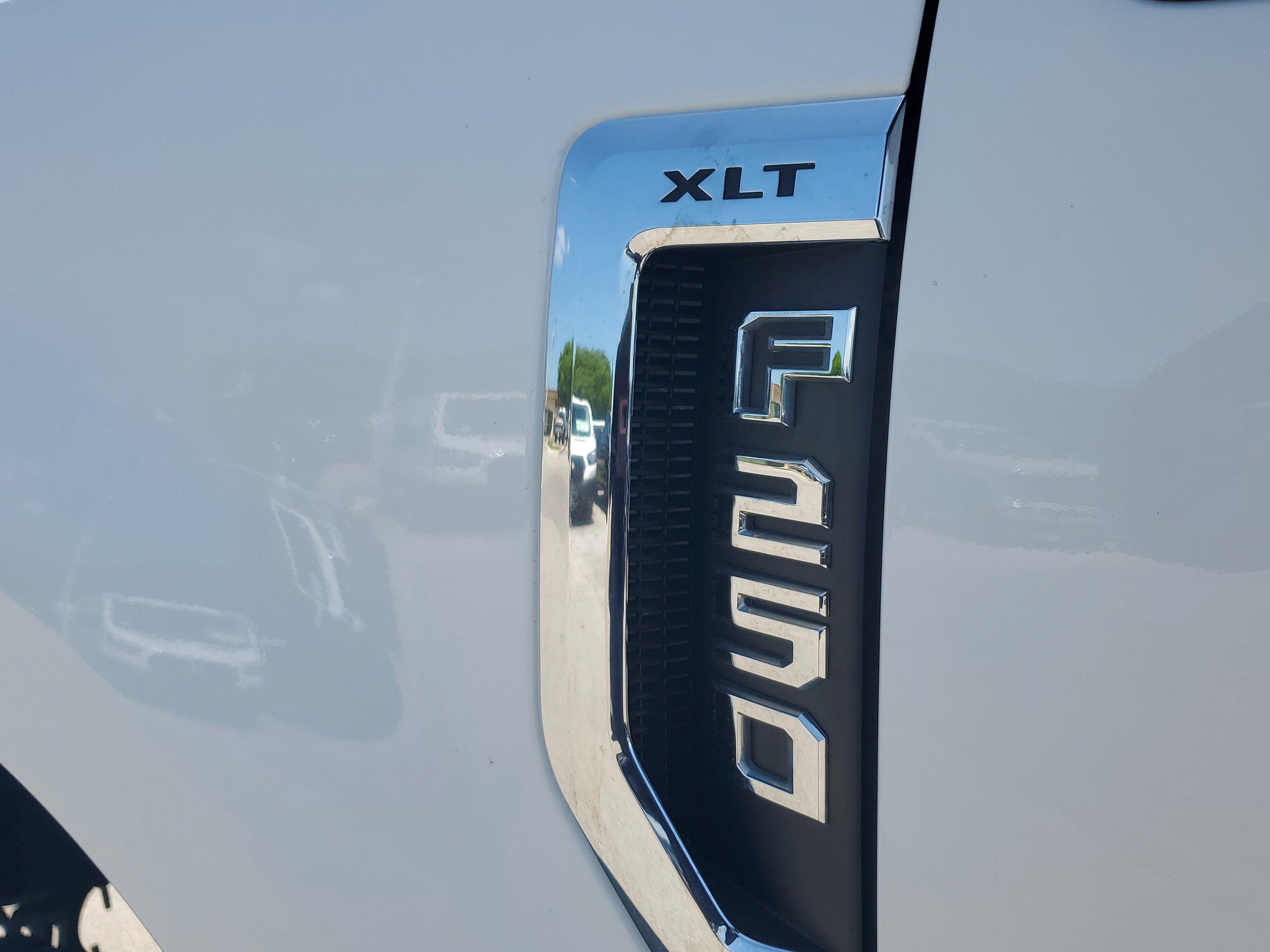 Used 2019 Ford F250 XLT w/ FX4 Off-Road Package AWD/4WD image 11