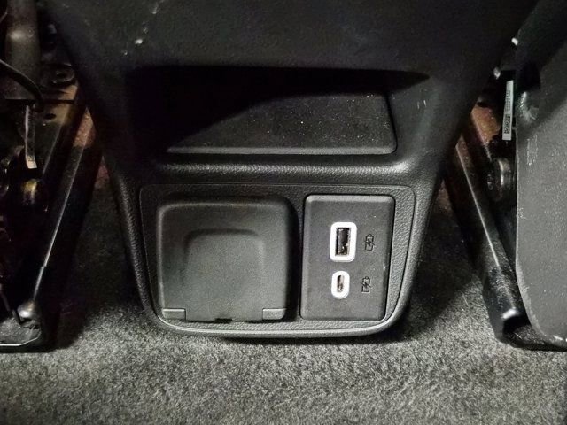 Used 2023 Buick Encore GX Essence w/ Experience Buick Package image 18