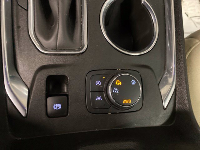 Used 2023 Chevrolet Traverse LS AWD/4WD image 25