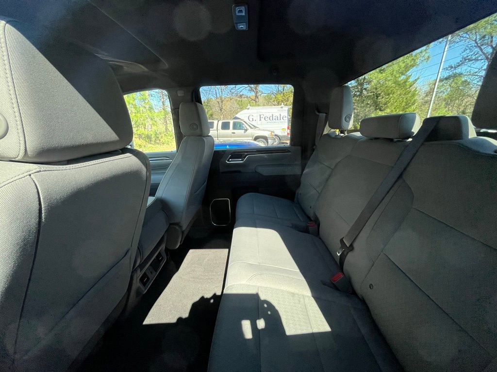 Used 2025 Chevrolet Silverado 2500 LT w/ Convenience Package image 11