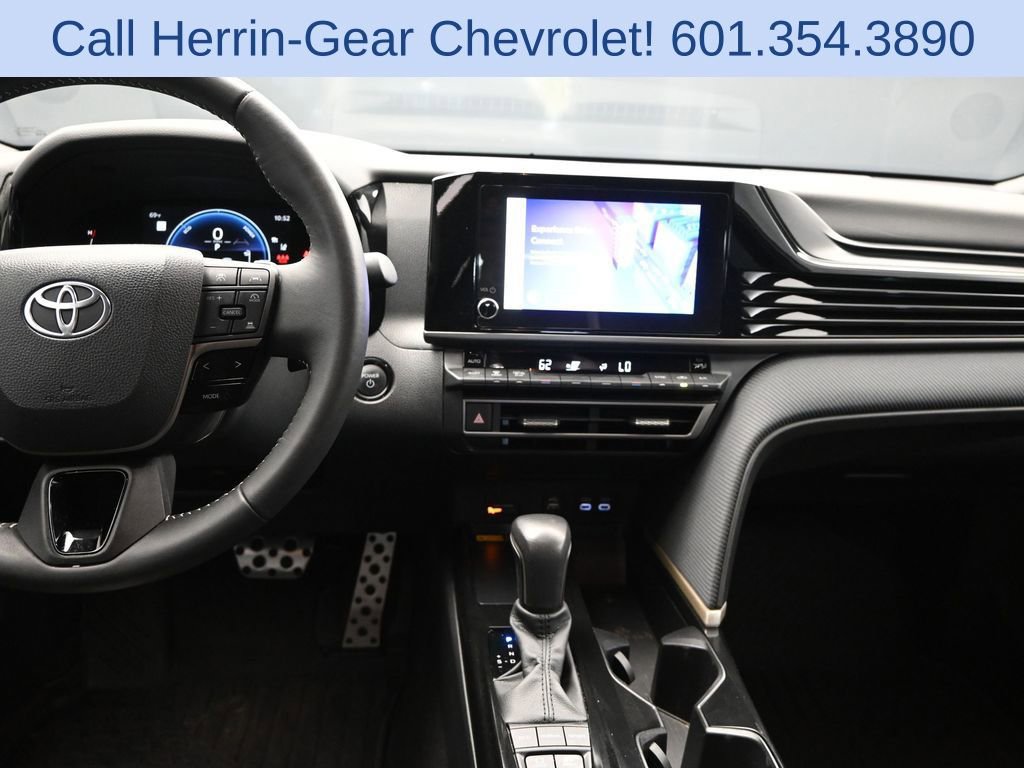 Used 2025 Toyota Camry SE image 19