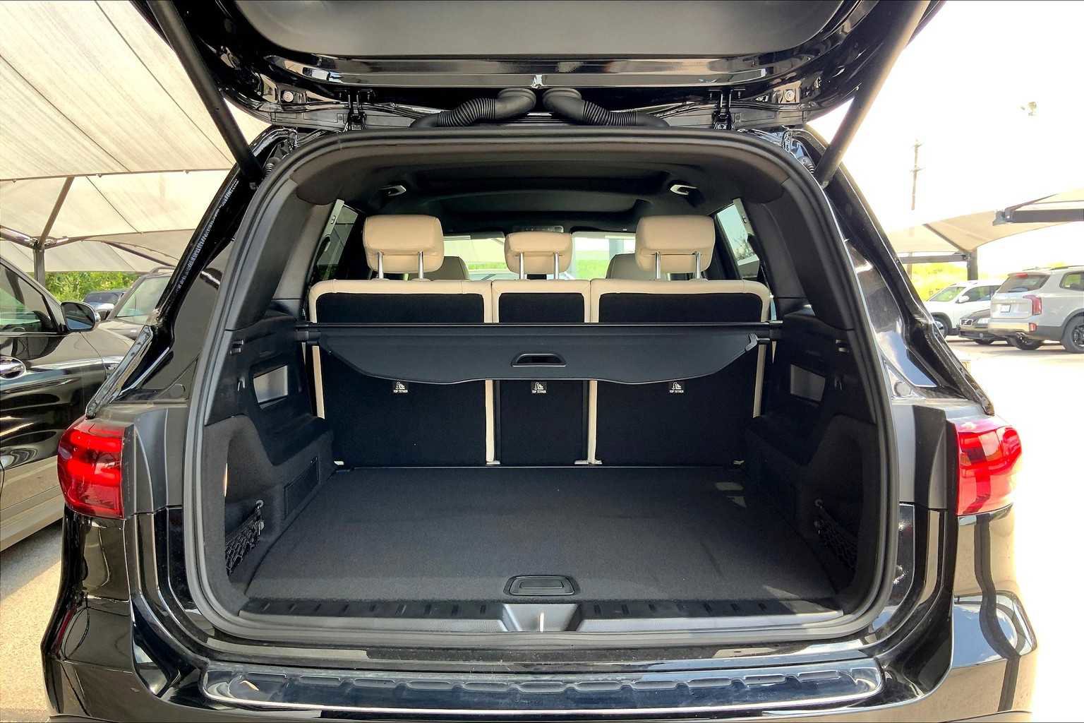 New 2025 Mercedes-Benz GLB 250 image 14