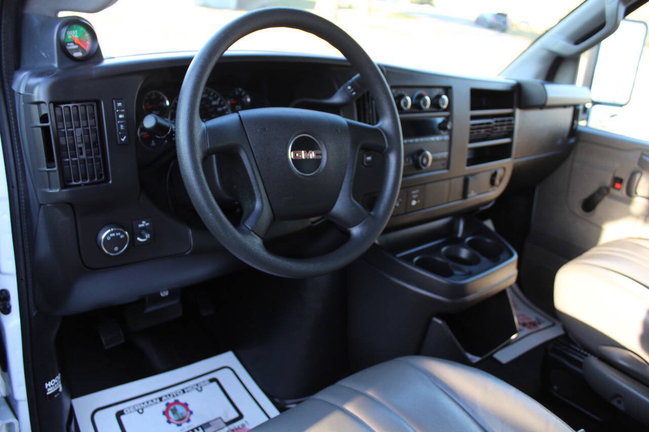 Used 2023 GMC Savana 3500 RWD image 11