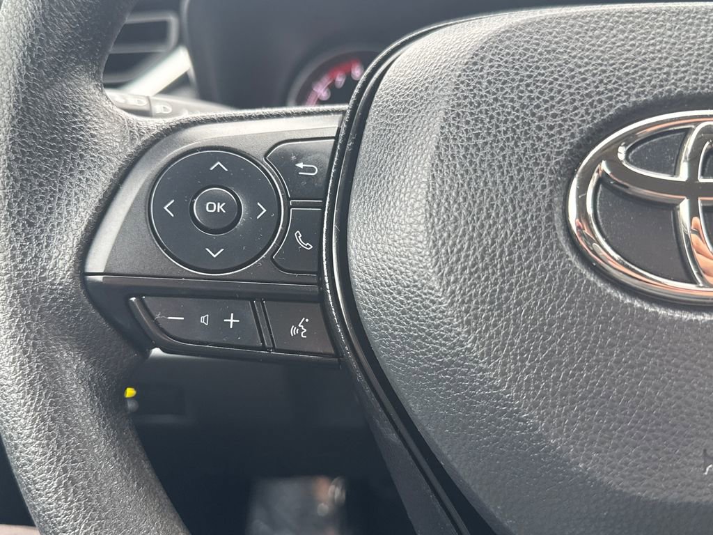 Used 2023 Toyota RAV4 LE AWD/4WD image 18