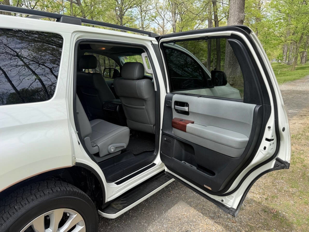 Used 2012 Toyota Sequoia Platinum AWD/4WD image 53