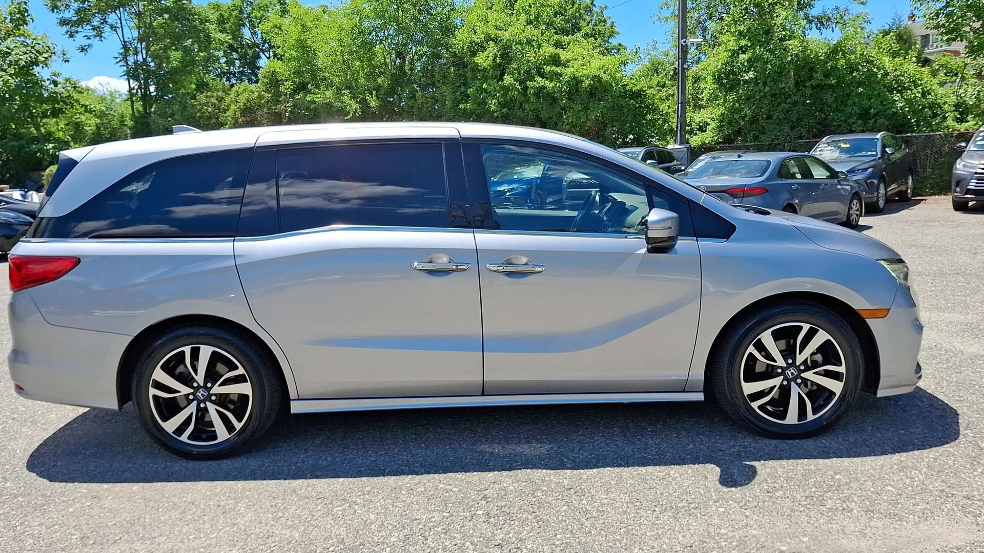 Used 2018 Honda Odyssey Elite image 5