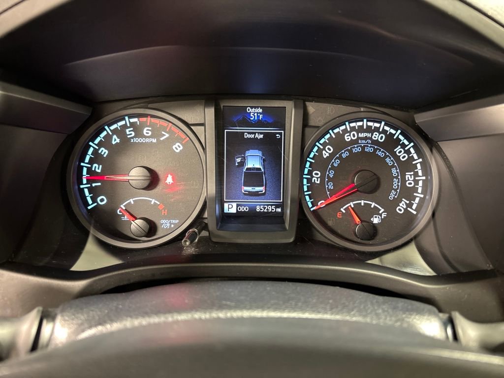 Used 2018 Toyota Tacoma SR image 36