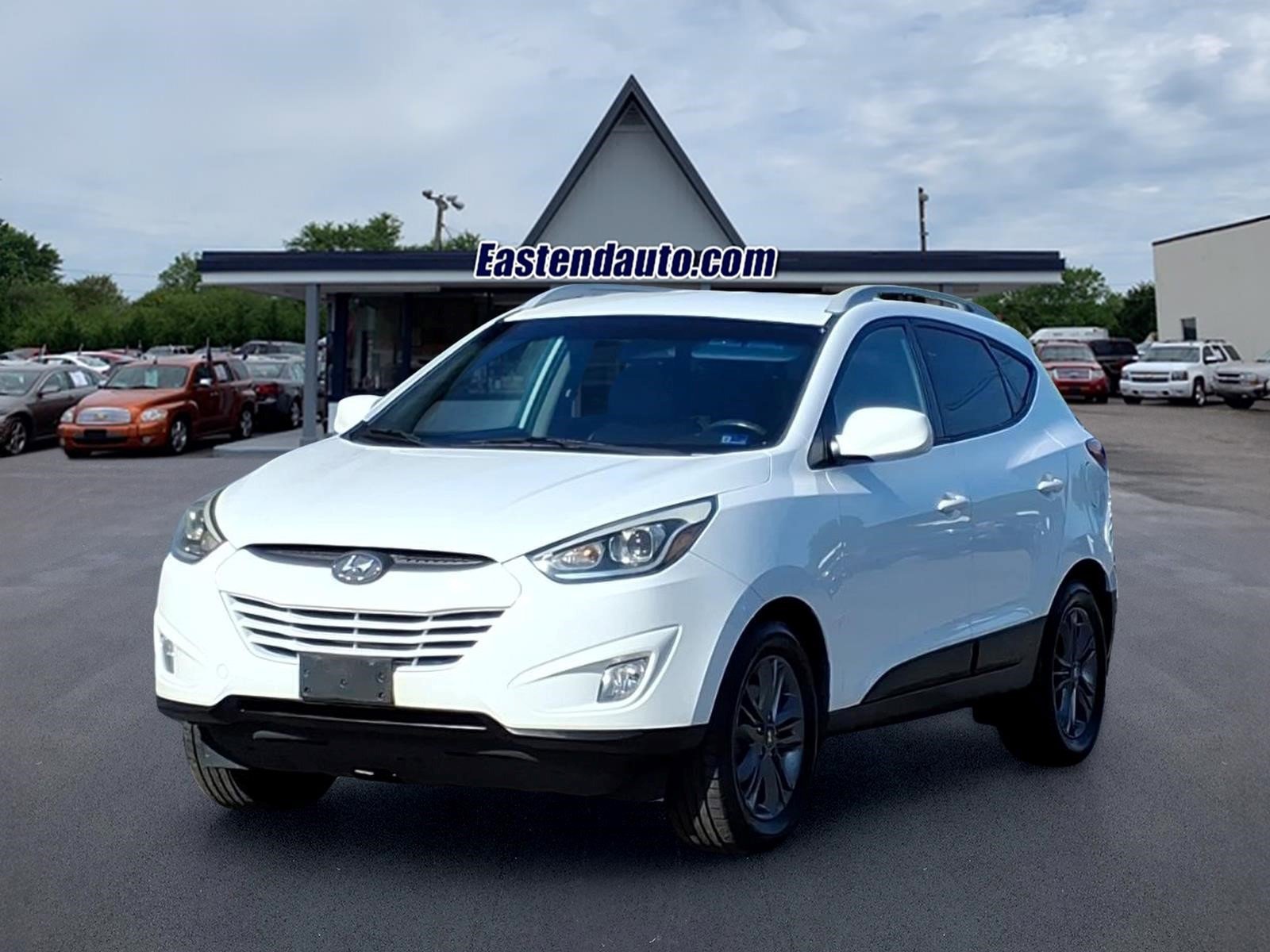 Used 2015 Hyundai Tucson SE AWD/4WD image 1