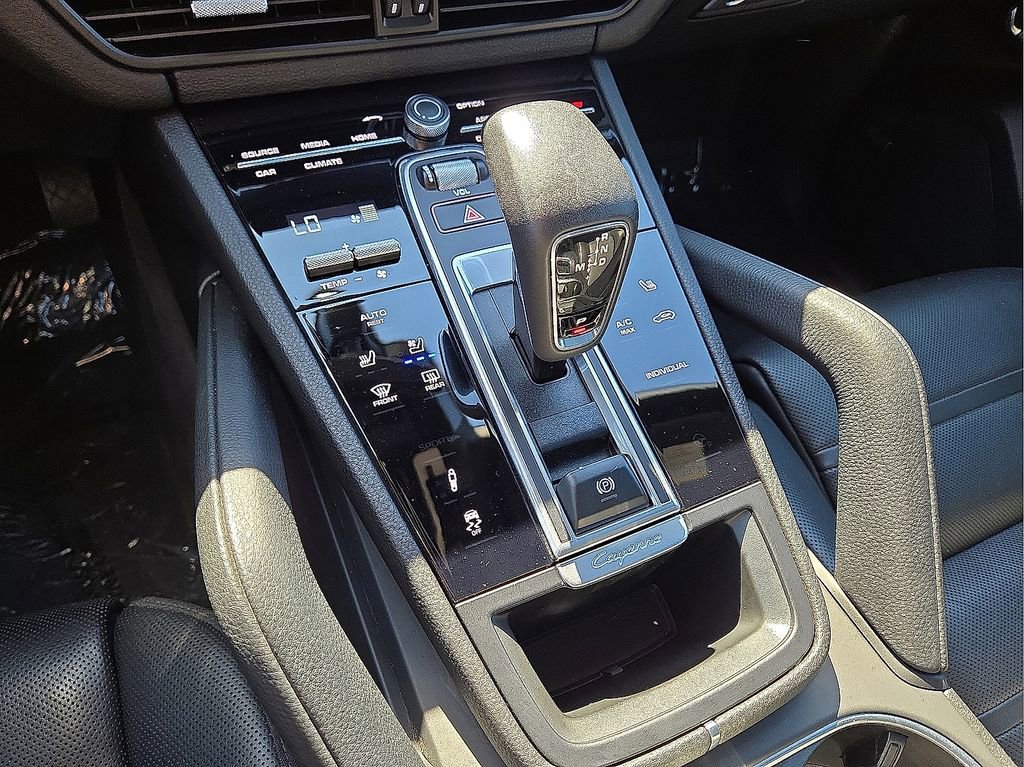 Used 2022 Porsche Cayenne E-Hybrid Coupe image 30