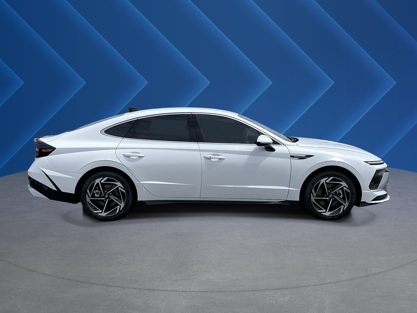 New 2026 Hyundai Sonata SEL FWD image 2