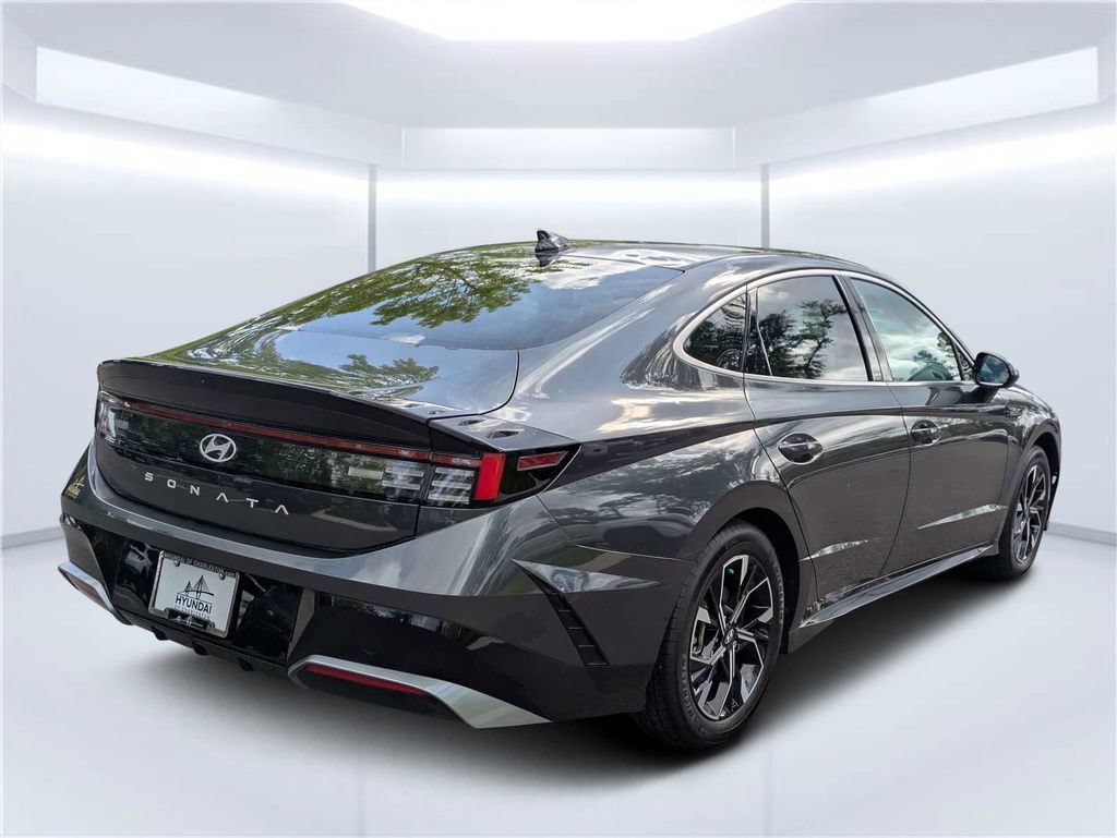 Certified 2024 Hyundai Sonata SEL FWD image 3