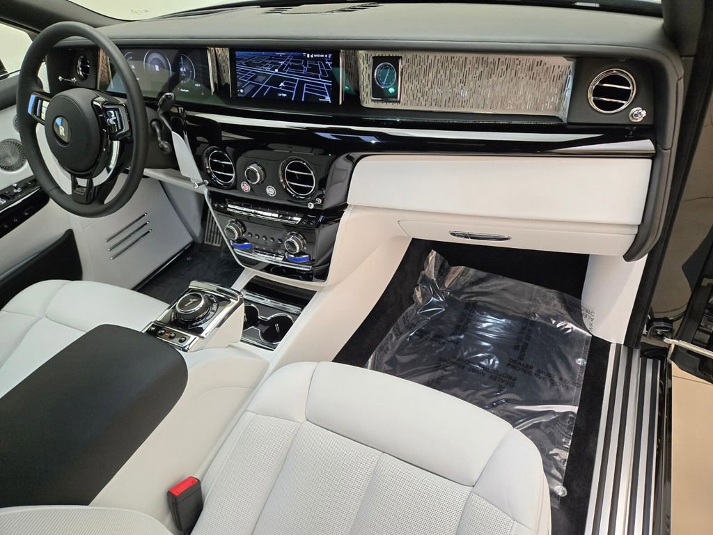 New 2026 Rolls-Royce Phantom Extended Wheelbase image 25