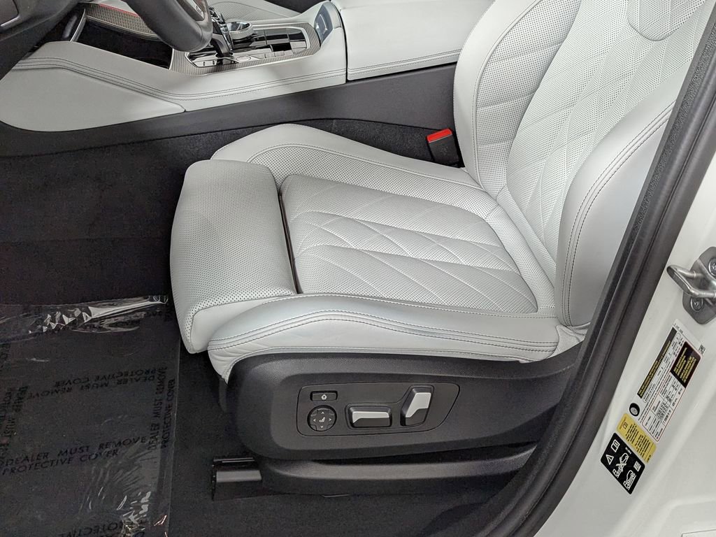 Certified 2023 BMW X6 xDrive40i w/ M Sport Package AWD/4WD image 21