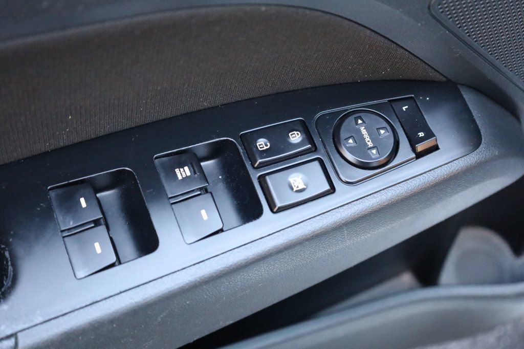 Used 2019 Hyundai Elantra SEL w/ Cargo Package image 32