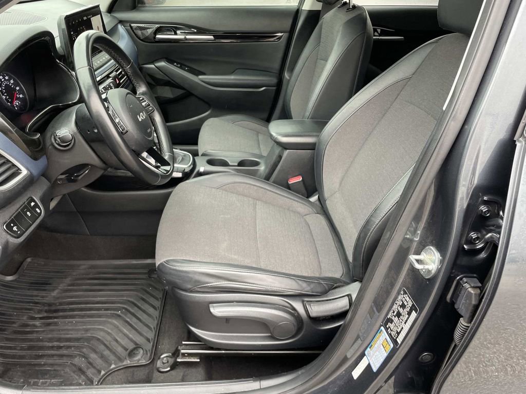 Used 2022 Kia Seltos S image 14