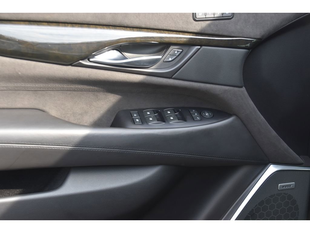 Used 2019 Cadillac Escalade ESV Platinum RWD image 28