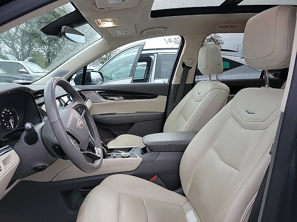 Used 2020 Cadillac XT6 Premium Luxury FWD image 6