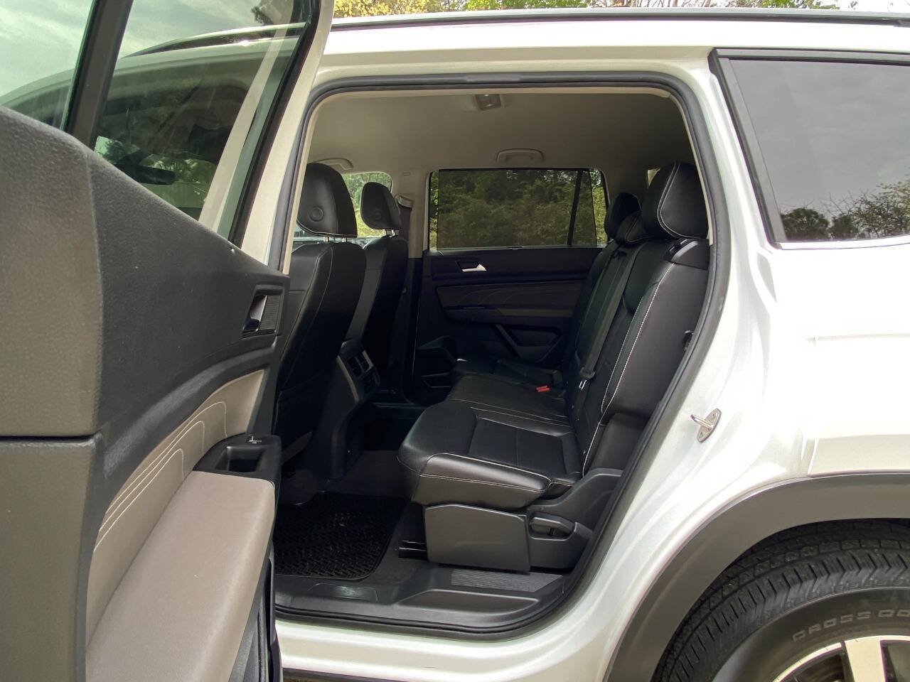 Used 2021 Volkswagen Atlas SE AWD/4WD image 45
