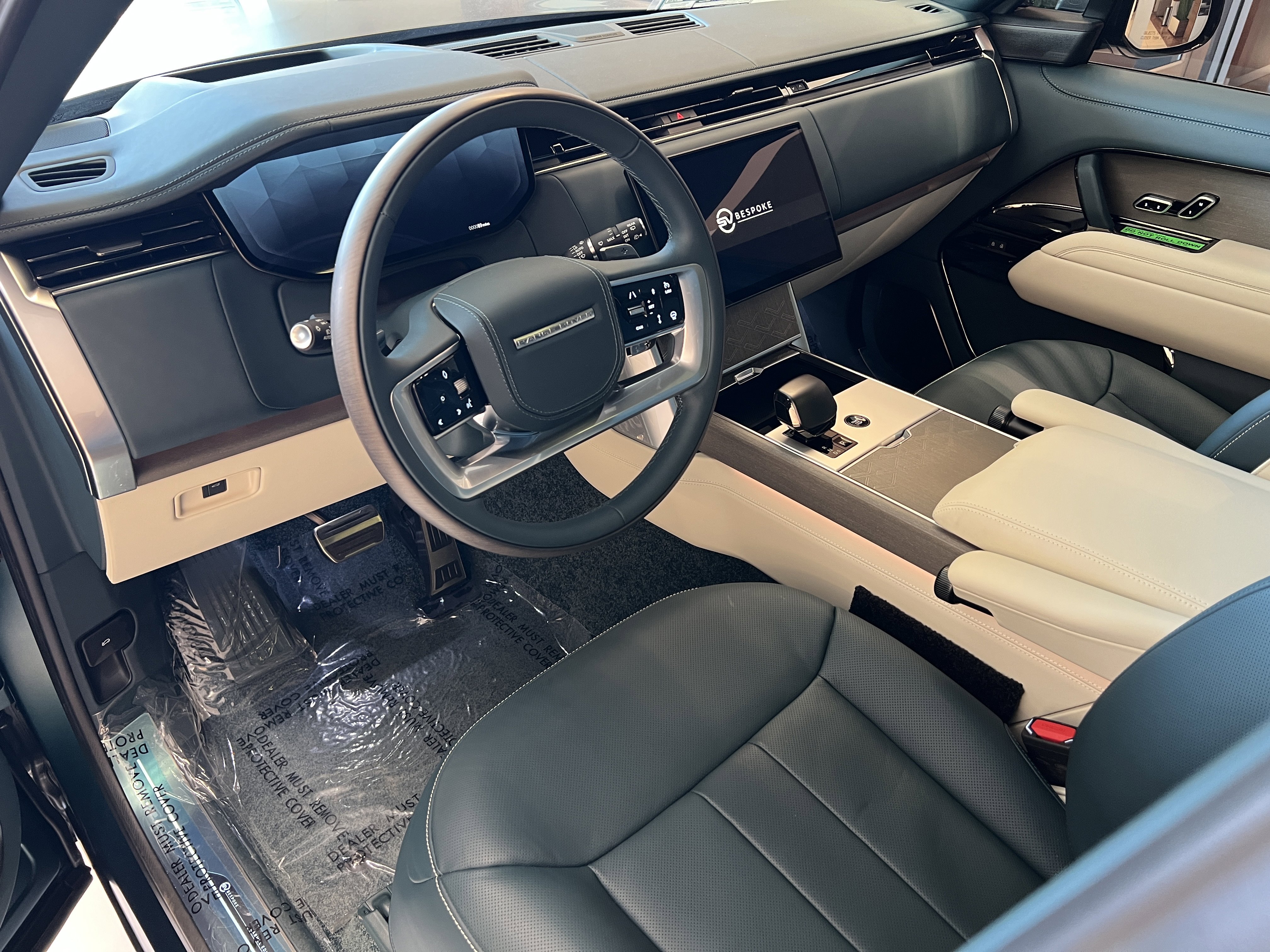 New 2025 Land Rover Range Rover SV AWD/4WD image 20
