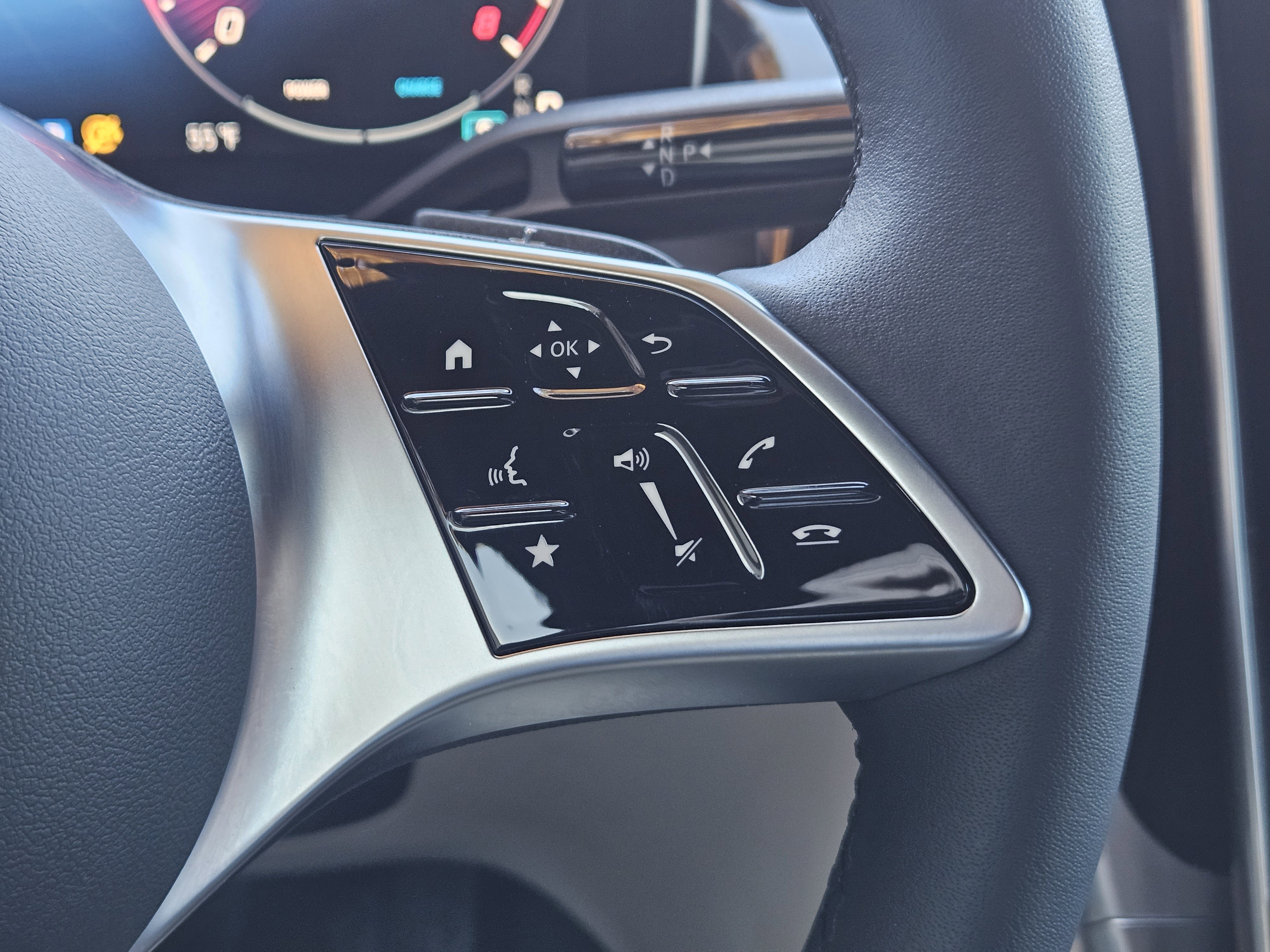 Certified 2025 Mercedes-Benz GLC 300 image 27