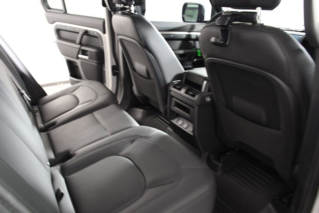 New 2026 Land Rover Defender 110 X-Dynamic SE AWD/4WD image 21