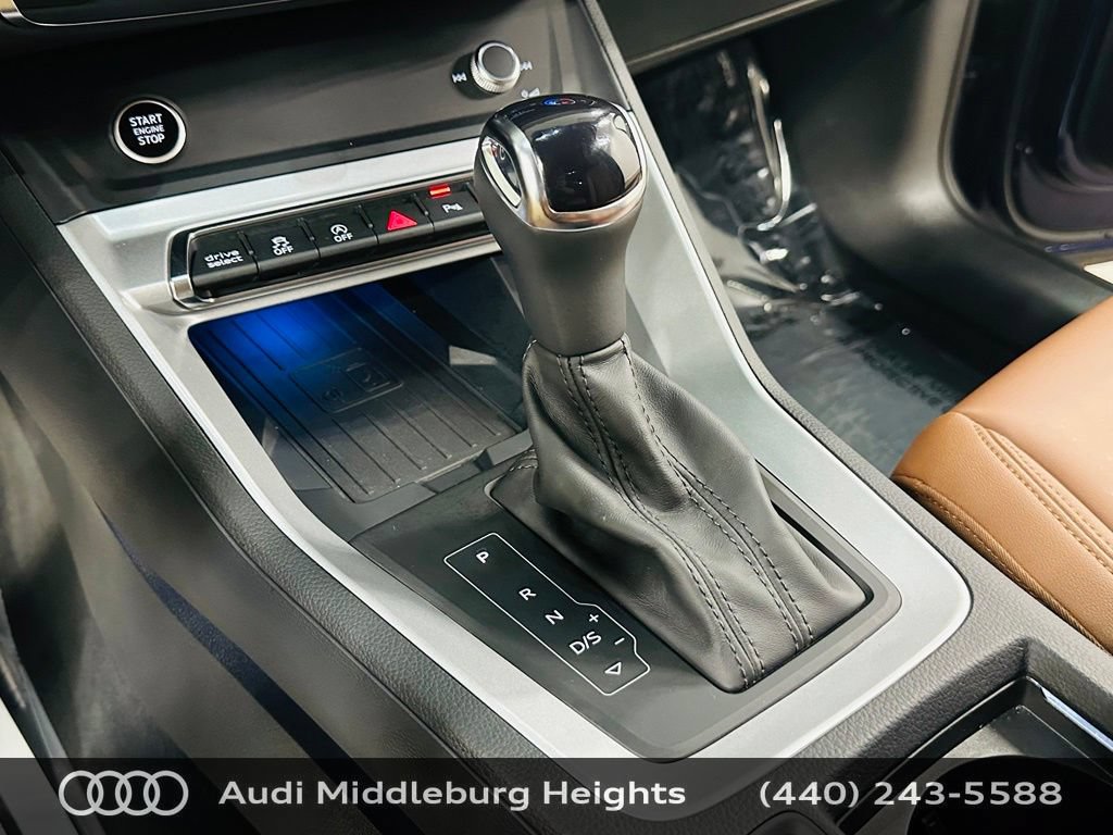 Certified 2025 Audi Q3 2.0T Premium Plus w/ Premium Plus Package AWD/4WD image 17