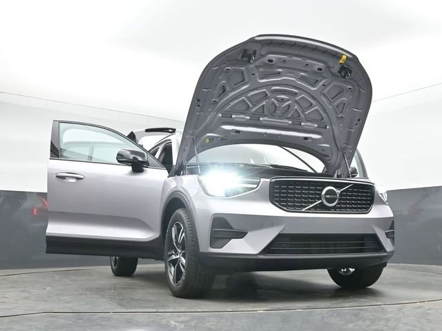 New 2026 Volvo XC40 B4 Core w/ Climate Package FWD image 53