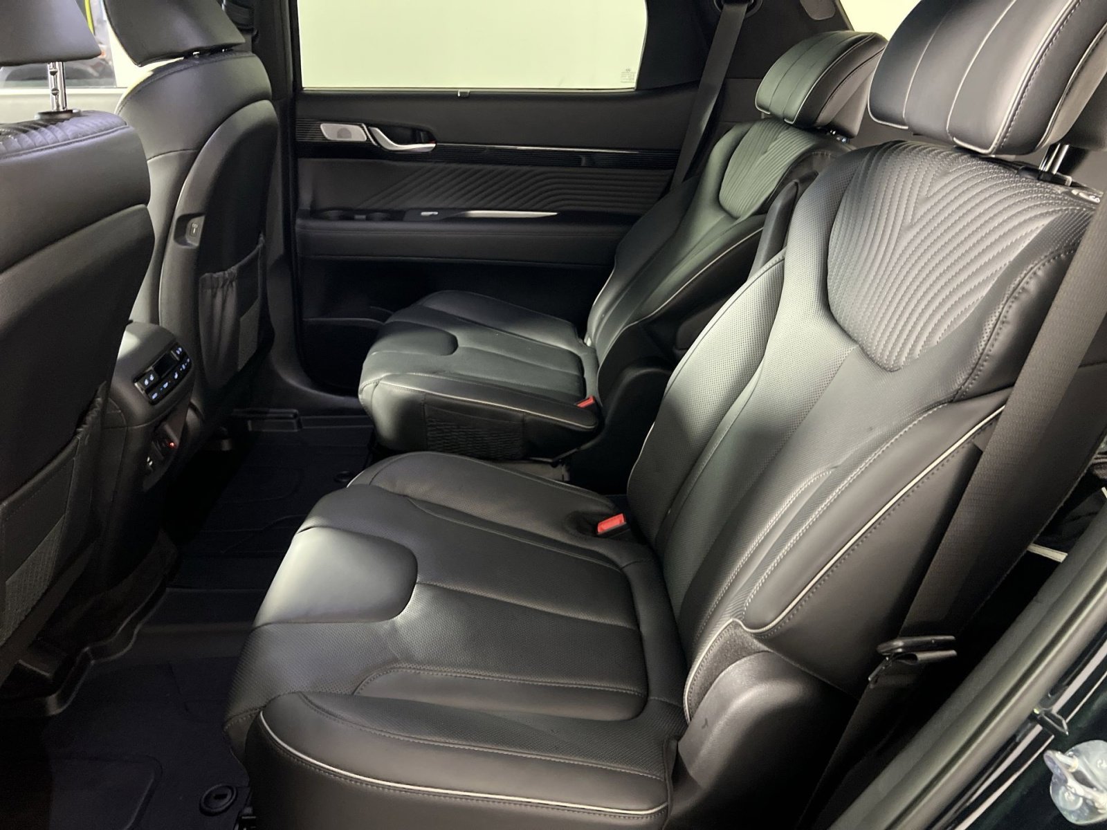 Used 2025 Hyundai Palisade Calligraphy image 25